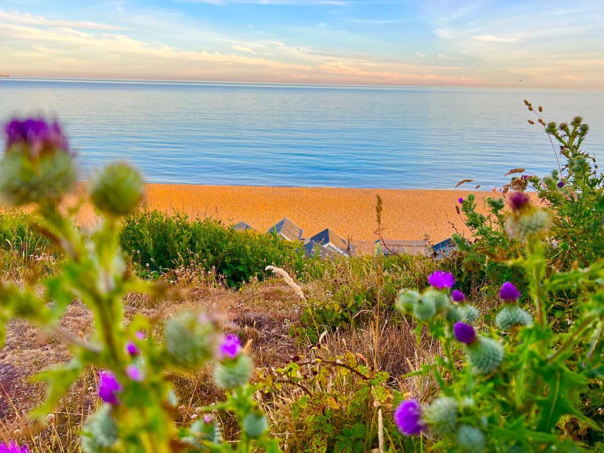 Jungle Lodge Lymington Εξωτερικό φωτογραφία